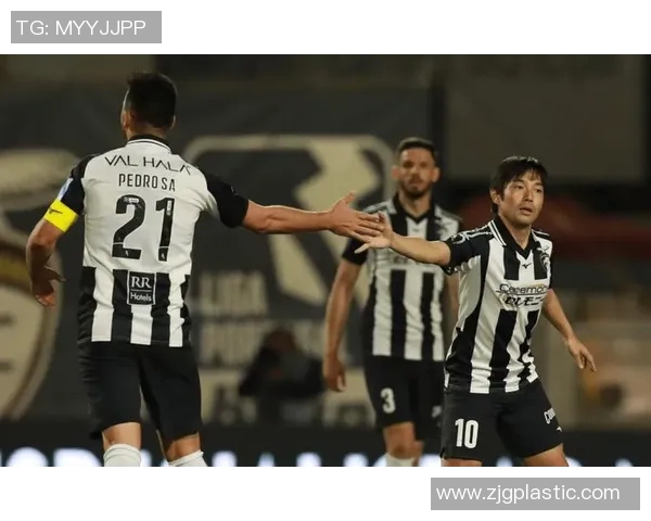 葡萄牙国家队迎战吉马良斯球队全力争胜的精彩对决分析 葡萄牙国家队迎战吉马良斯球队全力争胜的精彩对决分析