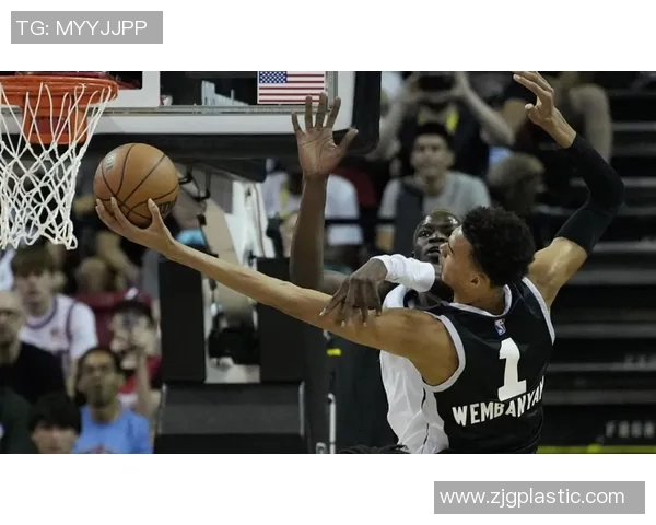 文班亚马新赛季表现抢眼场均数据超越众新秀引发热议 文班亚马新赛季表现抢眼场均数据超越众新秀引发热议