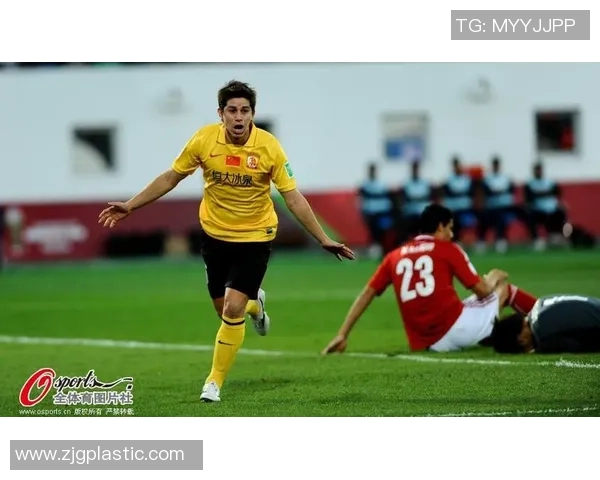 恒大对阵拜仁孔卡的精彩对决回顾与分析 恒大对阵拜仁孔卡的精彩对决回顾与分析