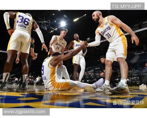 湖人队与热火队历史对决回顾及精彩瞬间分析 湖人队与热火队历史对决回顾及精彩瞬间分析