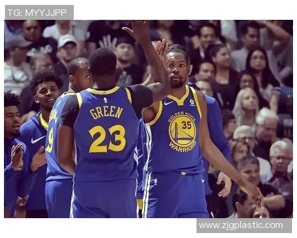 火箭队与尼克斯的激烈对决再现精彩瞬间全场回顾与分析 火箭队与尼克斯的激烈对决再现精彩瞬间全场回顾与分析