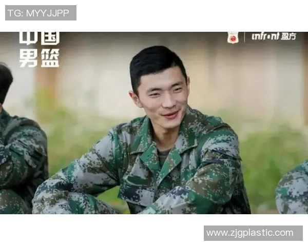 方硕的篮球之路：从青涩少年到职业明星的成长故事与奋斗历程