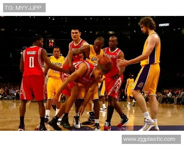 火箭队与湖人对决姚明的传奇时刻重温篮球辉煌岁月