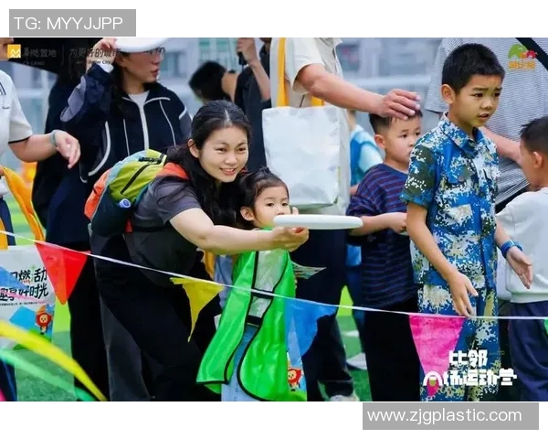 杨丽专访:从初学者到飞盘高手的成长与心路历程回顾 杨丽专访:从初学者到飞盘高手的成长与心路历程回顾