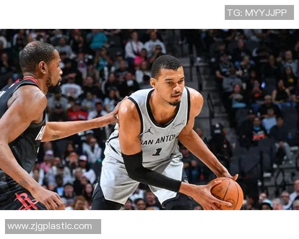 火箭对阵马刺精彩直播全程无插件畅享篮球盛宴 火箭对阵马刺精彩直播全程无插件畅享篮球盛宴